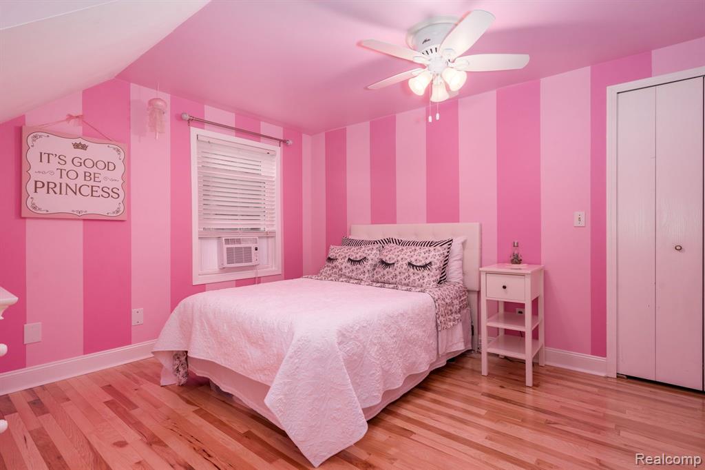 8213 EMERALD Lane W, Westland, MI — Photo 32