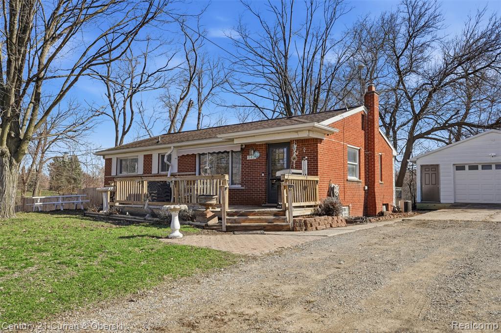 543 McMunn Street, South Lyon, MI 48178 — Photo 2