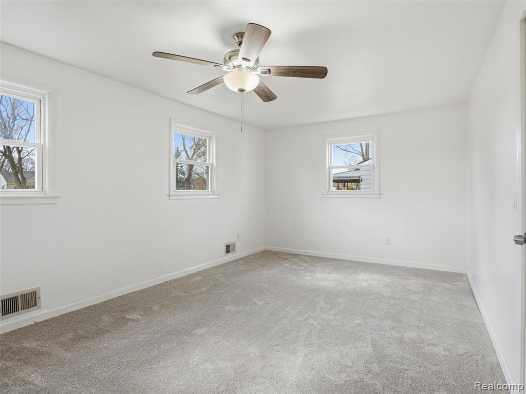 15380 Maxwell Avenue, Plymouth, MI 48170 — Photo 19