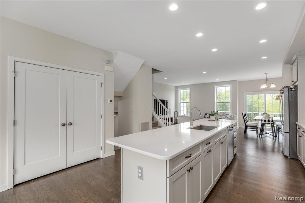 2846 RIDINGTON Road, Ann Arbor, MI 48105 — Photo 6