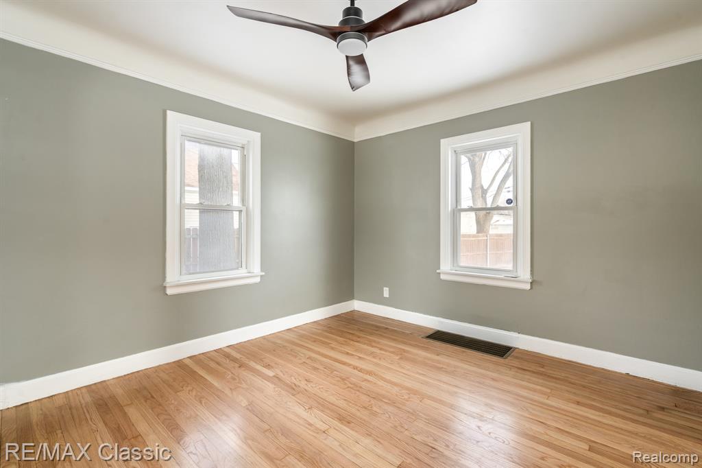 4433 Elizabeth Street, Wayne, MI 48184 — Photo 23