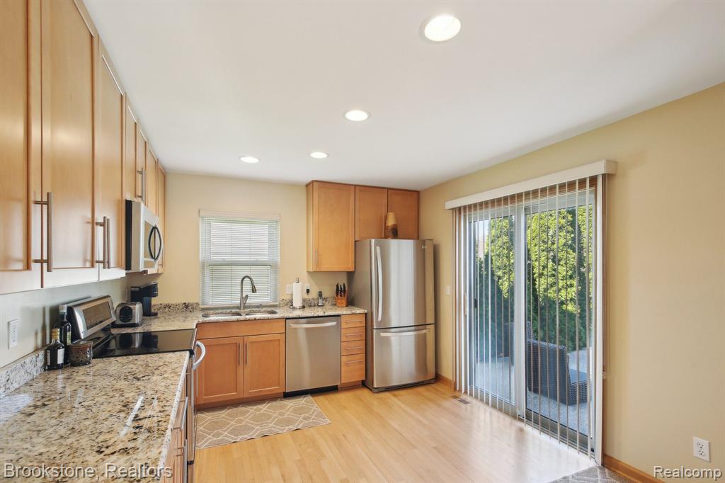4055 HIGHVIEW, Waterford, MI 48329 — Photo 12