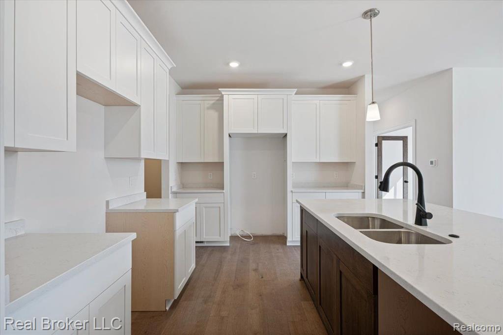 53983 STONYFORD Drive, New Baltimore, MI 48047 — Photo 33