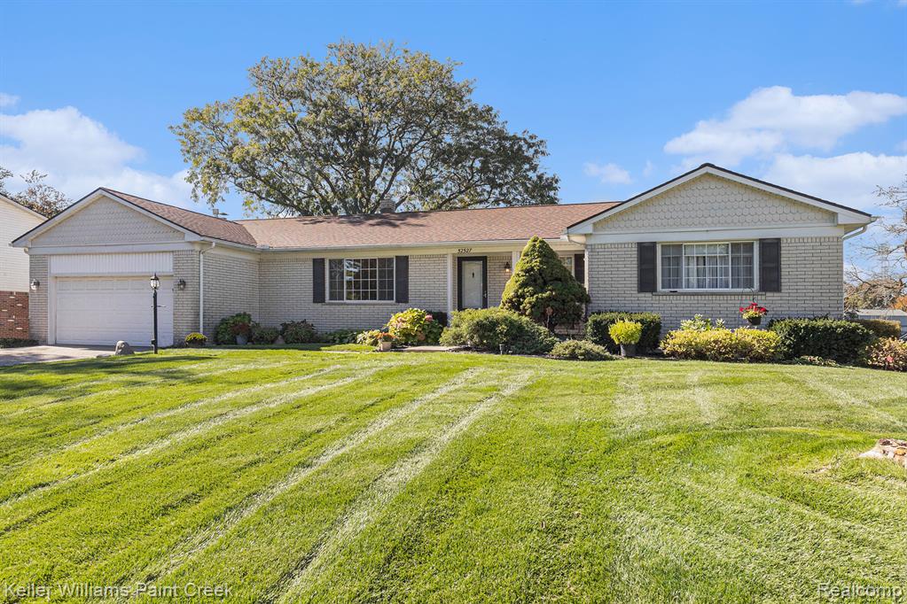 52527 Belle Vernon, Shelby Twp, MI 48316 — Photo 6