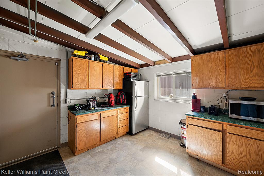 4376 Beecher Road, Flint, MI 48532 — Photo 11