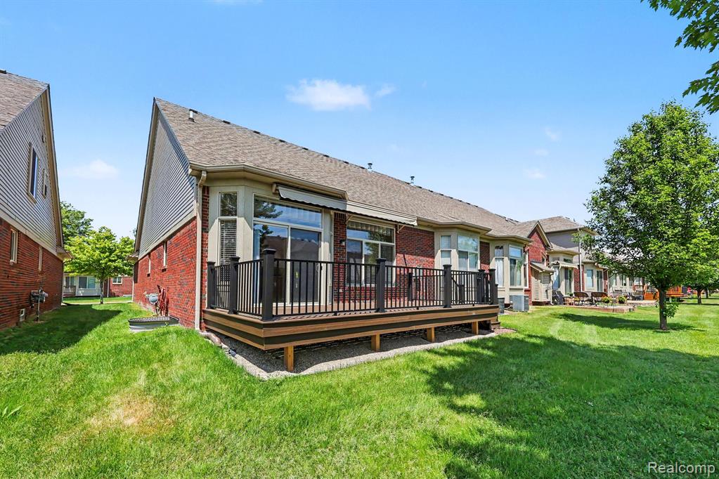 6670 Lexington Avenue S, Shelby Twp, MI 48317 — Photo 28