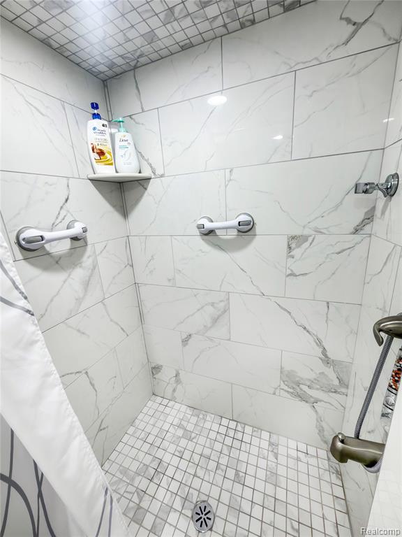 6907 Orchard Avenue, Dearborn, MI 48126 — Photo 36