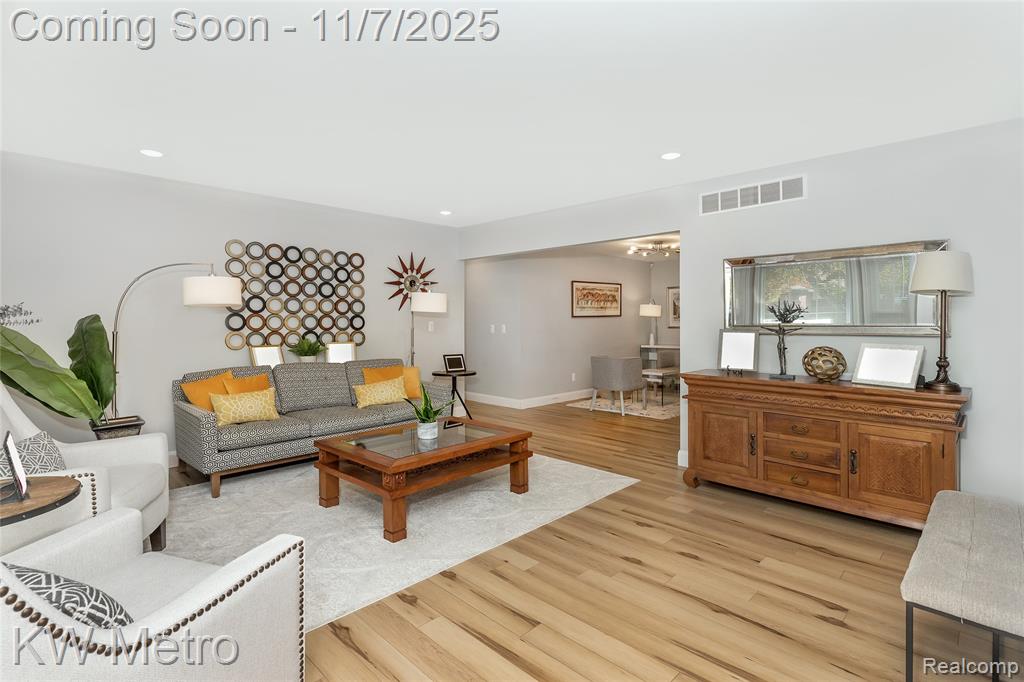 5338 Berwyck Drive, Troy, MI 48085 — Photo 5
