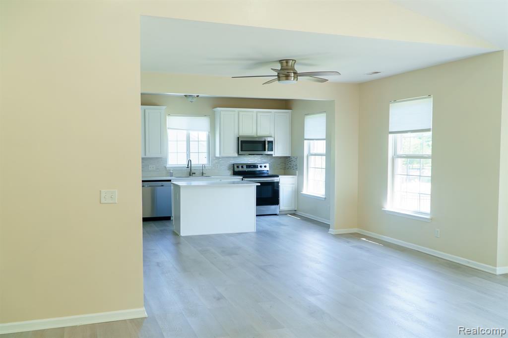 1803 Pinecroft Drive, Canton, MI 48188 — Photo 19