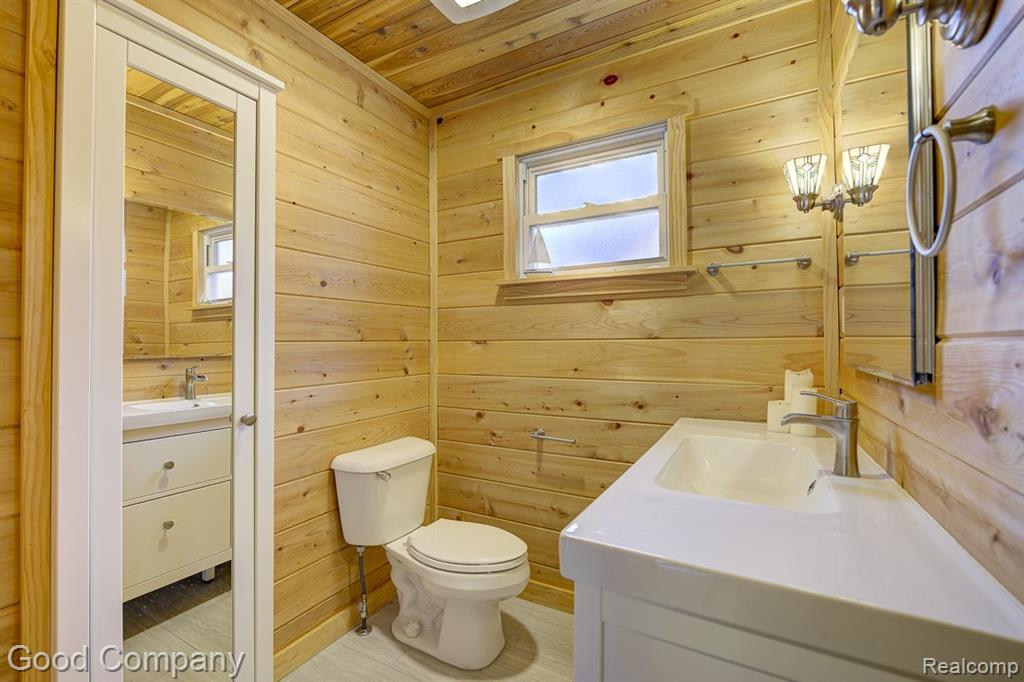 720 E Granet Avenue, Hazel Park, MI 48030 — Photo 27