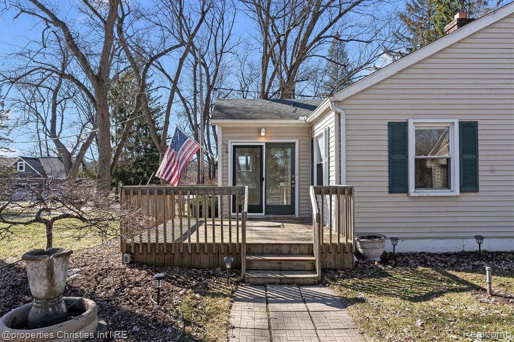 9280 Tanbay Street, Commerce Twp, MI 48382 — Photo 4