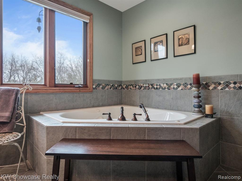 940 Dacea Court, White Lake, MI — Photo 26