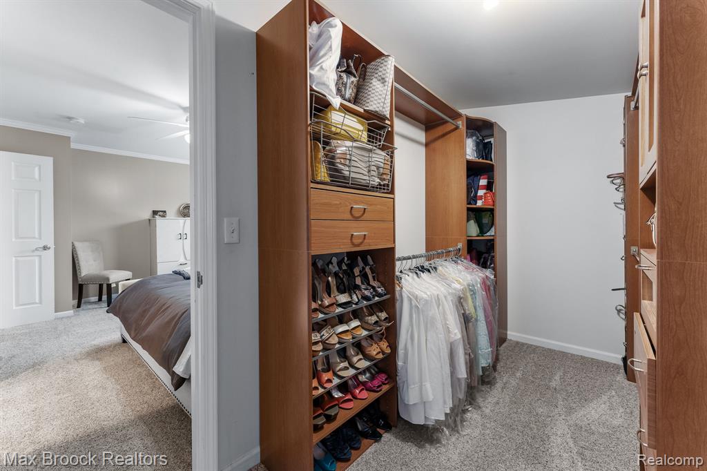 20403 Robinway Drive, Clinton Twp, MI 48036 — Photo 24