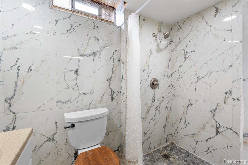 9261 Brady Court, Redford, MI 48239 — Photo 23