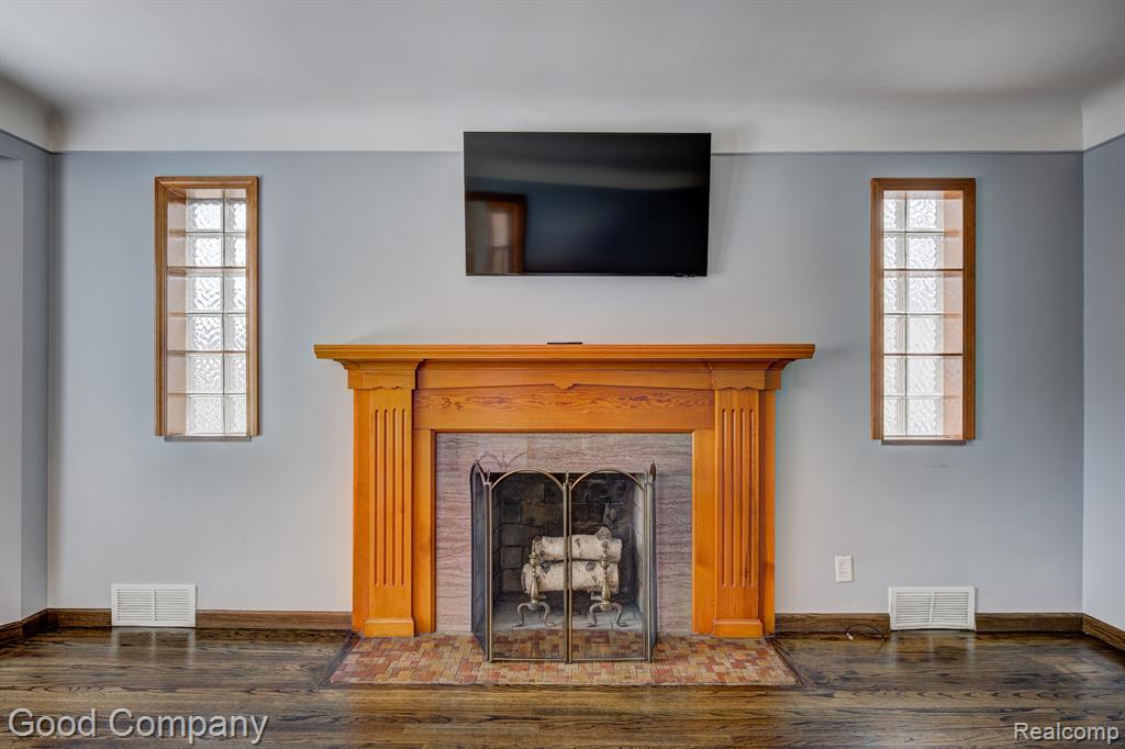 464 MORAN Road, Grosse Pointe Farms, MI 48236 — Photo 7