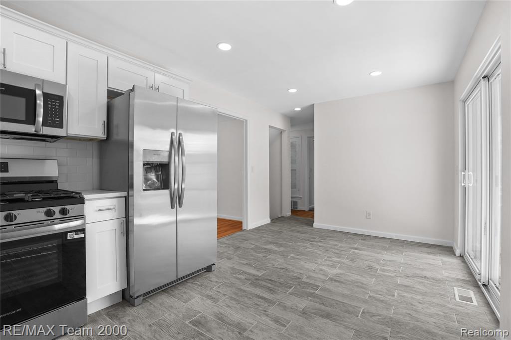 6135 Ardmore Street, Dearborn Heights, MI 48127 — Photo 15