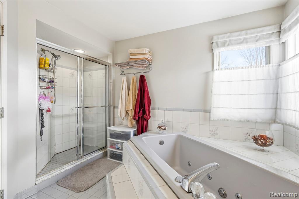 39810 Wilmette Drive, Sterling Heights, MI 48313 — Photo 25