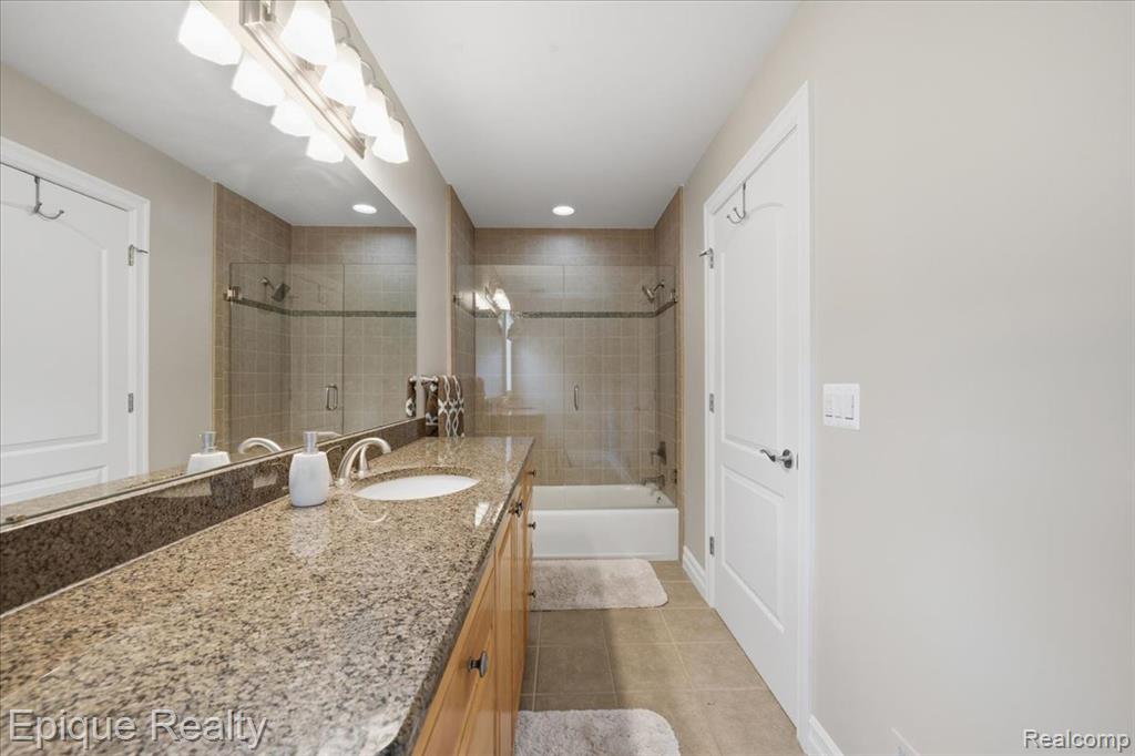 4312 Sashabaw Road, Waterford, MI 48329 — Photo 54