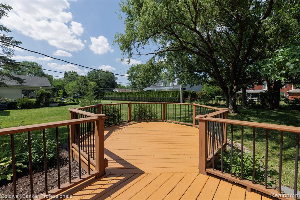 1416 N Renaud Road, Grosse Pointe Woods, MI 48236 — Photo 13