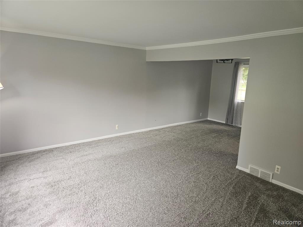1210 Bay Ridge, Highland, MI 48356 — Photo 2