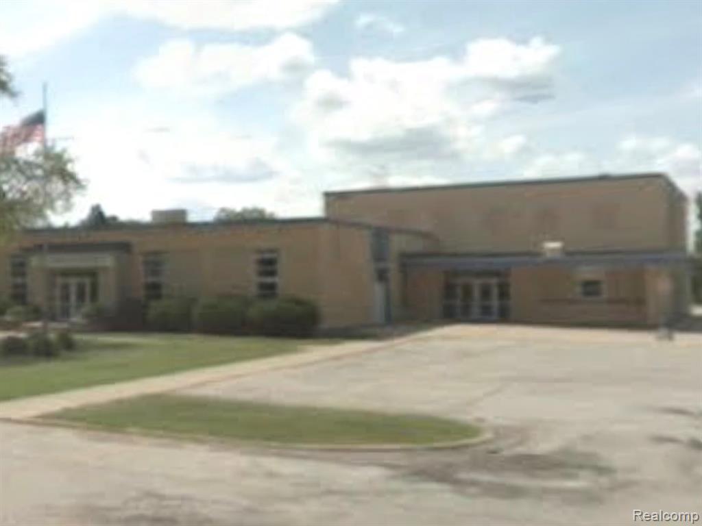 4653 Bailey Bridge Road, Midland, MI 48640 — front exterior