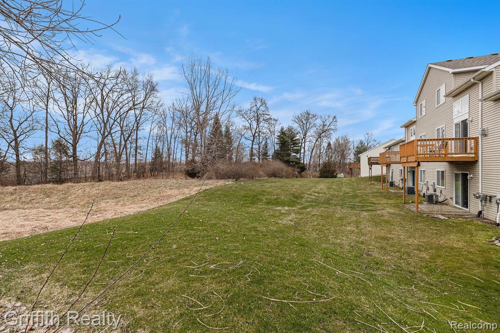 98 SEDUM, Howell, MI 48843 — Photo 26