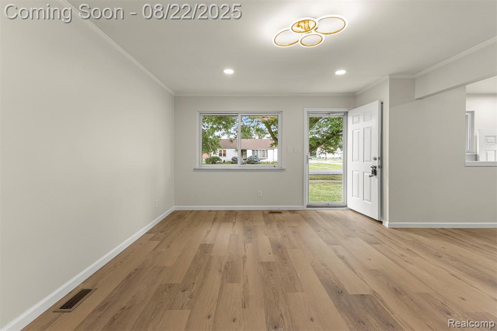 7001 Belton ST Street, Garden City, MI — Photo 4