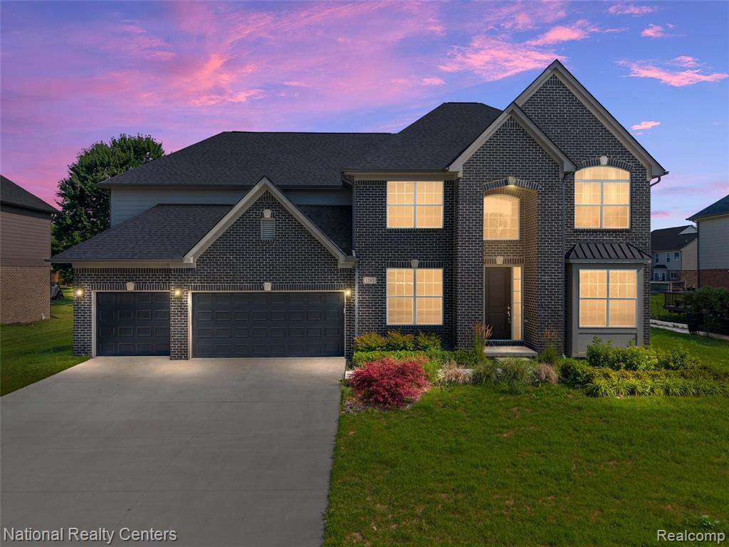 1283 Bloomingdale Drive, Troy, MI 48085