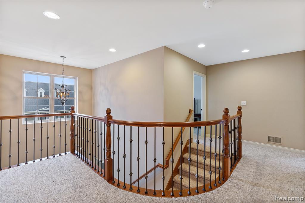 49751 GOLDEN PARK Drive, Shelby Twp, MI 48315 — Photo 22