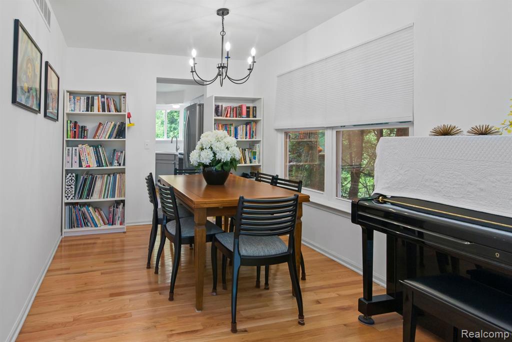 3251 DUNWOODIE Road, Ann Arbor, MI 48105 — Photo 18