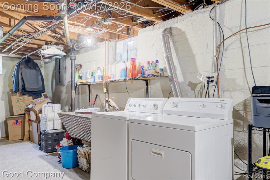 24310 Manistee Street, Oak Park, MI 48237 — Photo 45