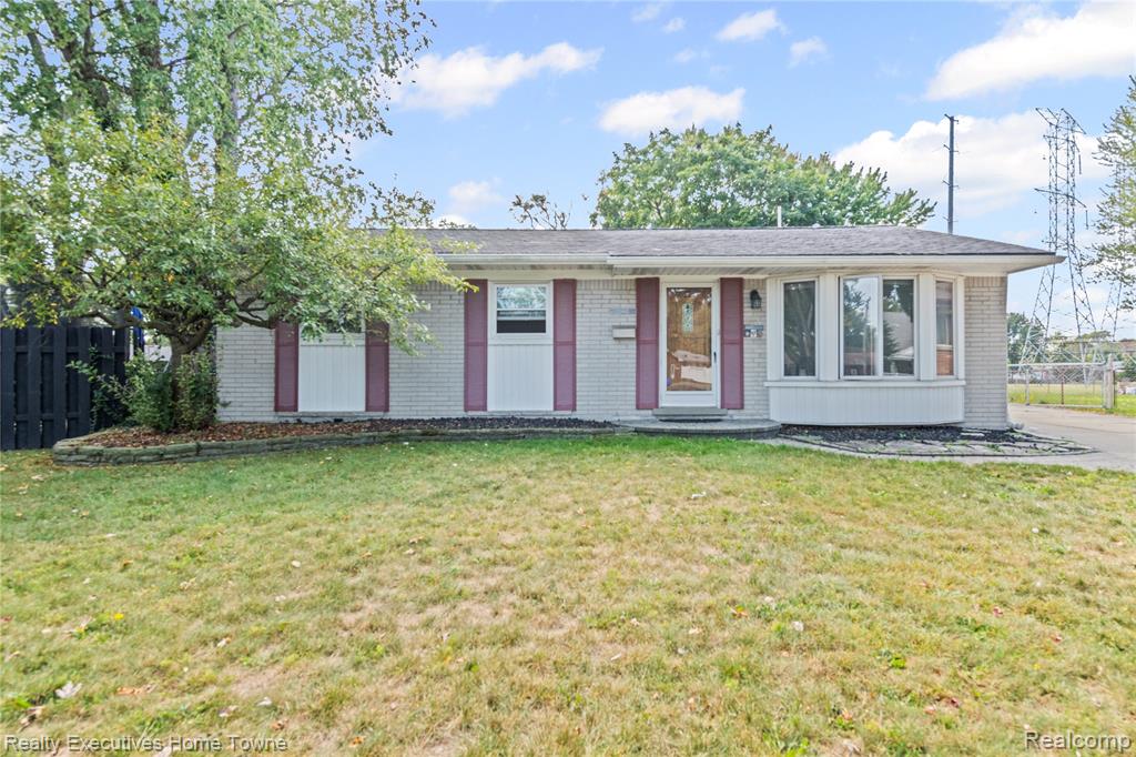 29667 Newport Drive, Warren, MI 48088 — Photo 41