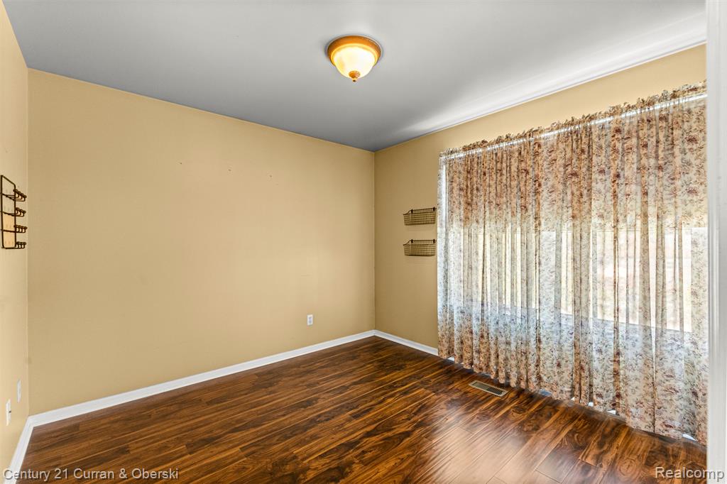 710 Saint Johns Blvd. Saint Johns Boulevard, Lincoln Park, MI 48146 — Photo 29