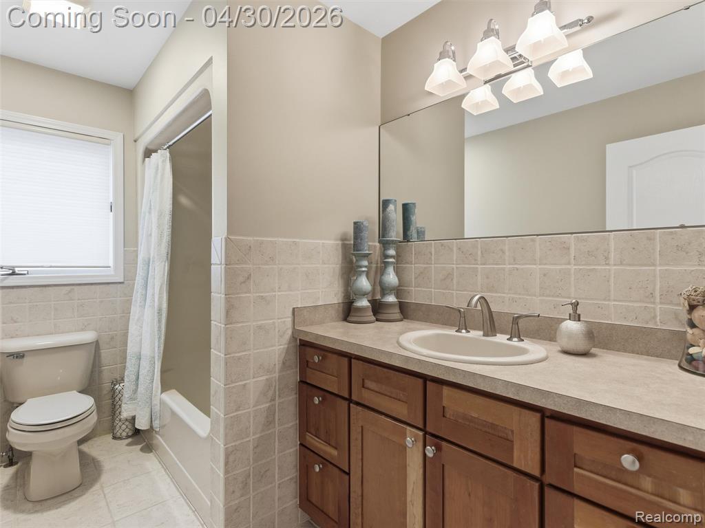 12210 Mantawauka Drive, Fenton, MI 48430 — Photo 28