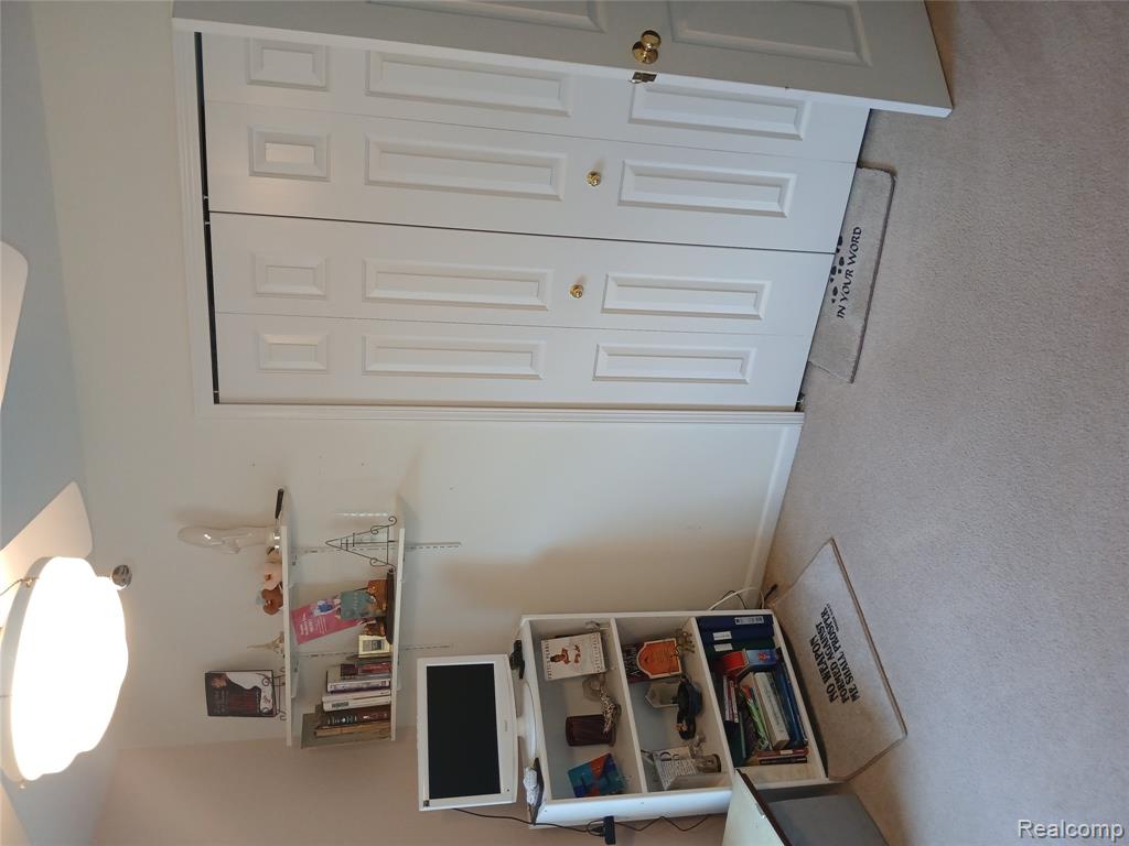 8086 Pickering Pl Place, Westland, MI — Photo 25