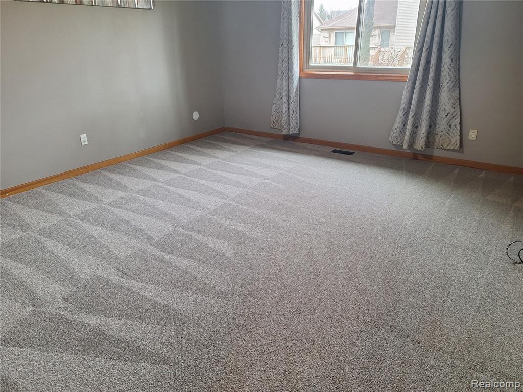 19167 Sandpiper Drive, Macomb, MI 48044 — Photo 25