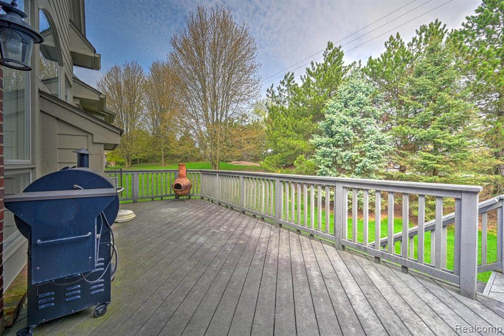 5591 Pembrooke Crossing, West Bloomfield, MI — Photo 52