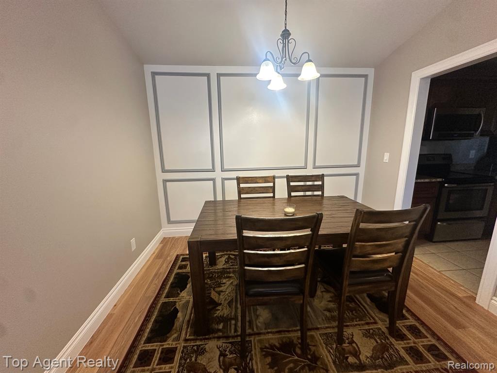 5844 PINE AIRES Drive, Sterling Heights, MI 48314 — Photo 9