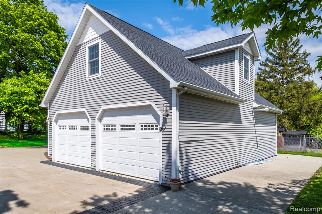 1255 Glendale Street, Burton, MI 48509 — Photo 3
