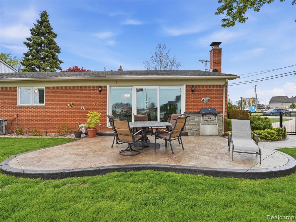 32160 S River Road, Harrison Township, MI — Photo 48