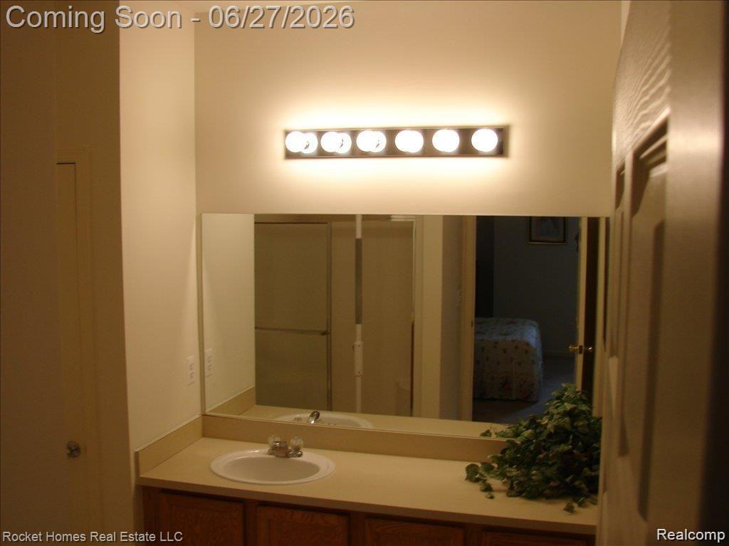 11840 Farmington Rd Road, 59, Livonia, MI 48150 — Photo 8