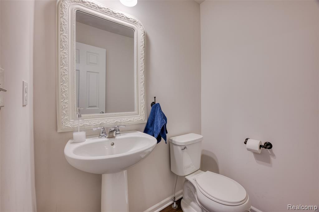 14212 Laurelwood Drive, Van Buren, MI 48111 — Photo 12