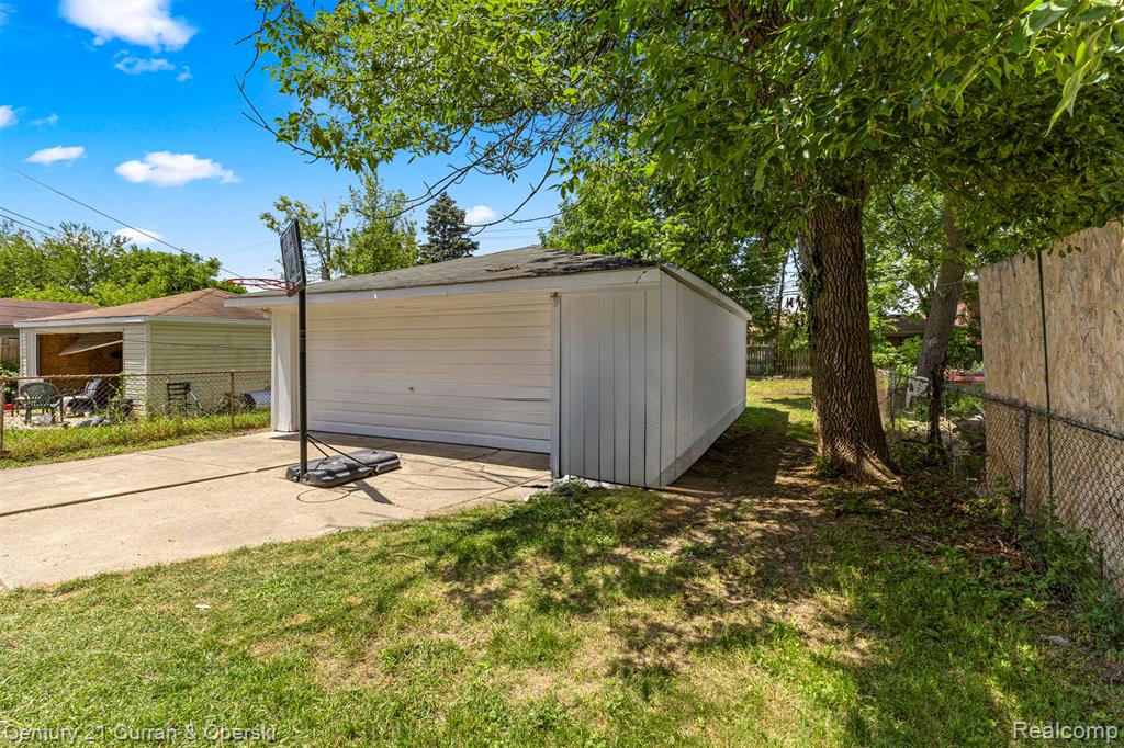 6445 Heyden Street, Dearborn Heights, MI 48127 — Photo 30