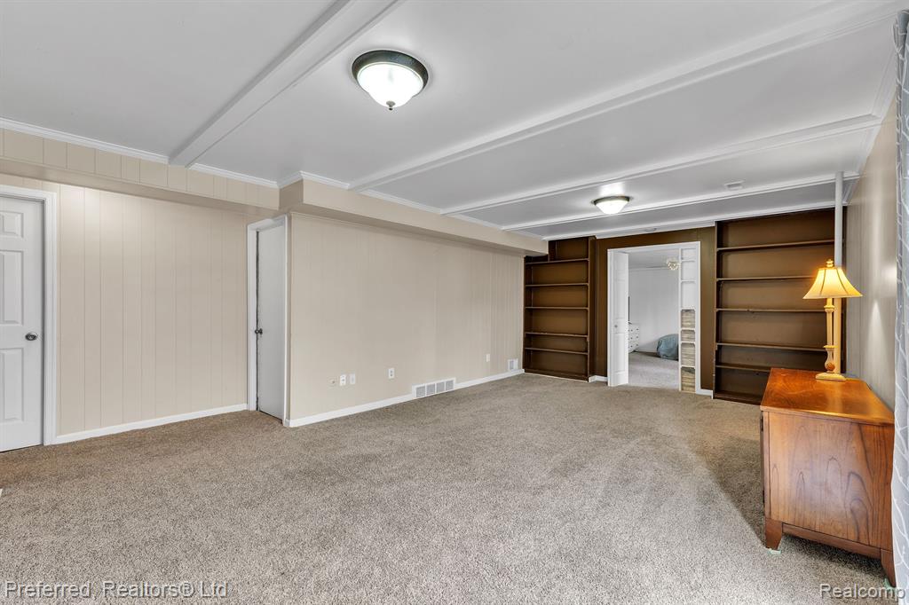 8680 WAR BONNET Drive, Commerce Twp, MI 48382 — Photo 26