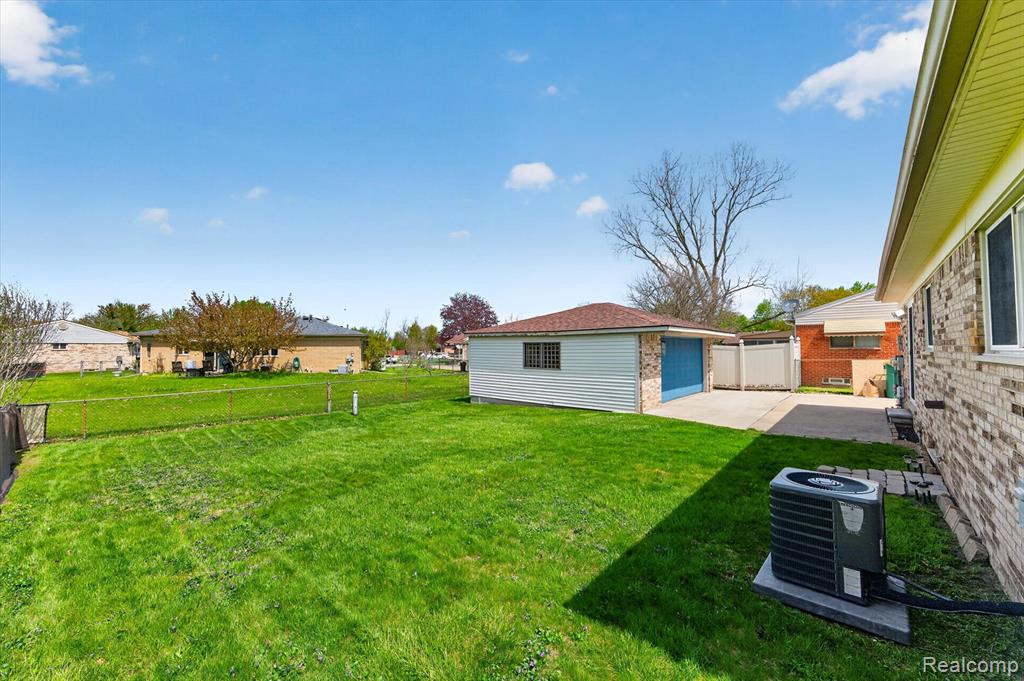 23712 Cedar Ridge Drive, Romulus, MI 48174 — Photo 33