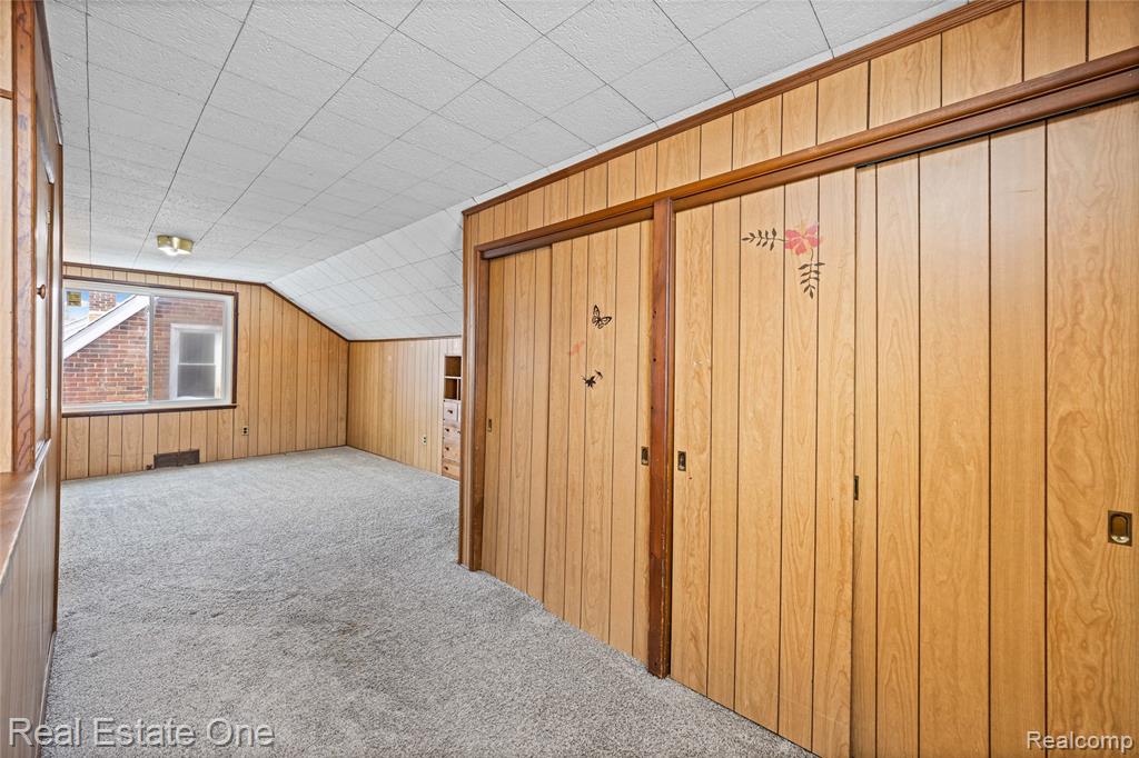 20688 Fleetwood Drive, Harper Woods, MI 48225 — Photo 25