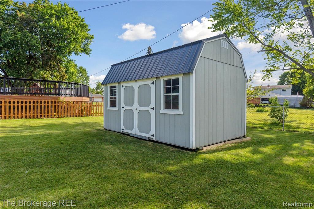 5394 KIMBERLY Drive, Grand Blanc, MI 48439 — Photo 51