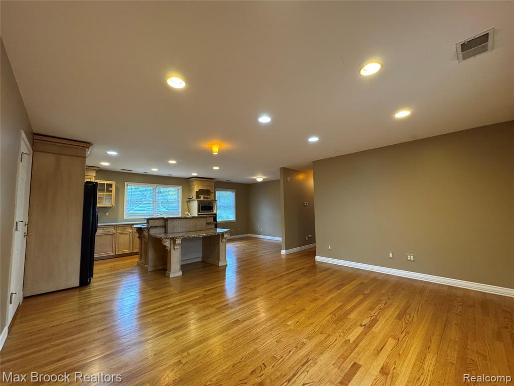 458 Laprairie Street, Ferndale, MI 48220 — Photo 4