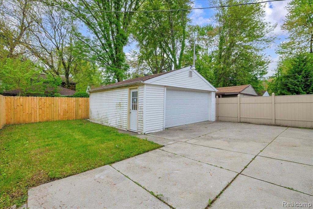 5936 KENSINGTON Avenue, Detroit, MI 48224 — Photo 28
