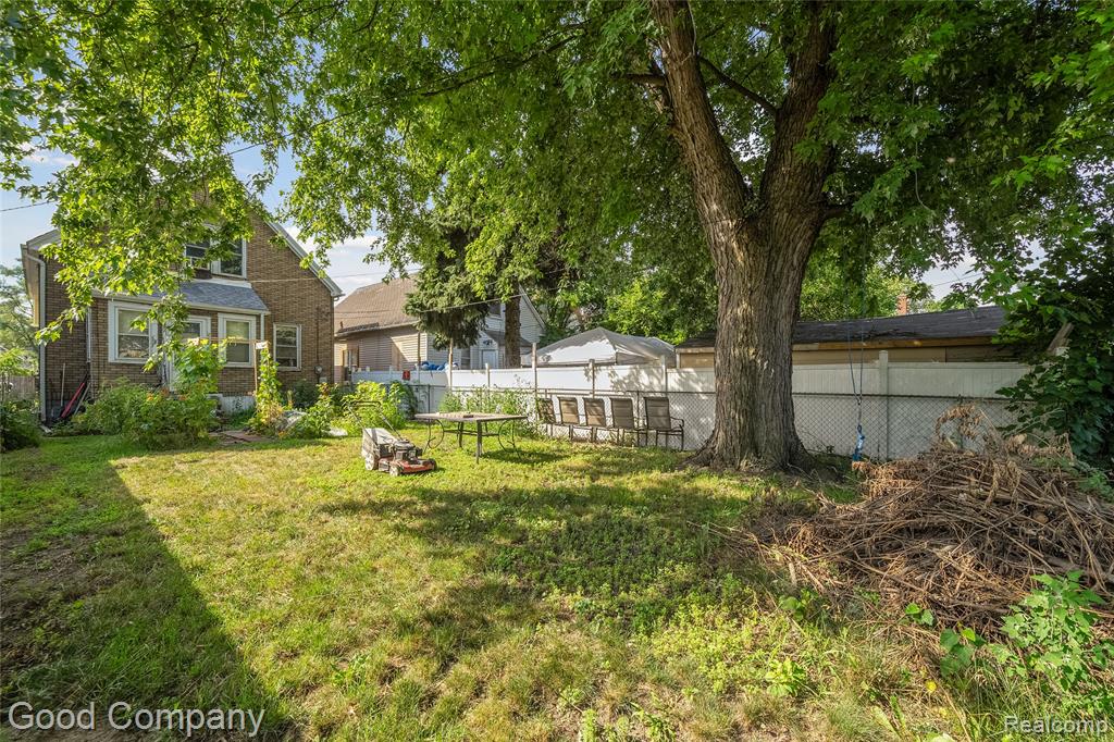 8792 Chamberlain Street, Detroit, MI 48209 — Photo 30